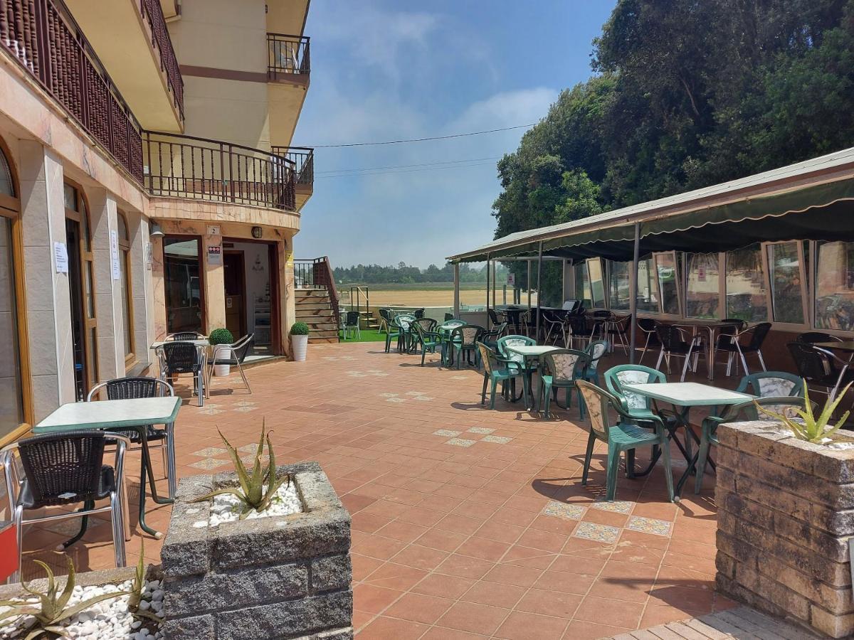 Hotel Villa Isla Bagian luar foto